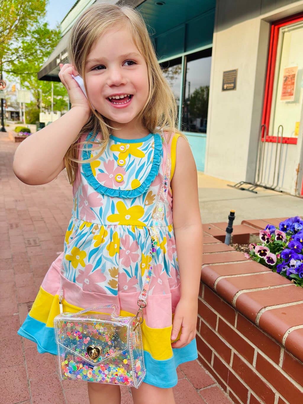 Gussie: Multi Sparkle