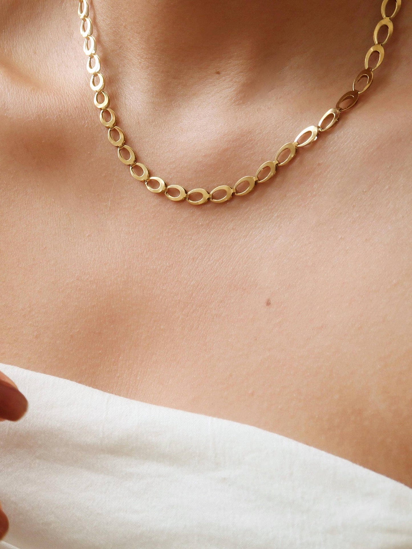 Thessaly 18K Gold Non-Tarnish Oval Link Chain Necklace