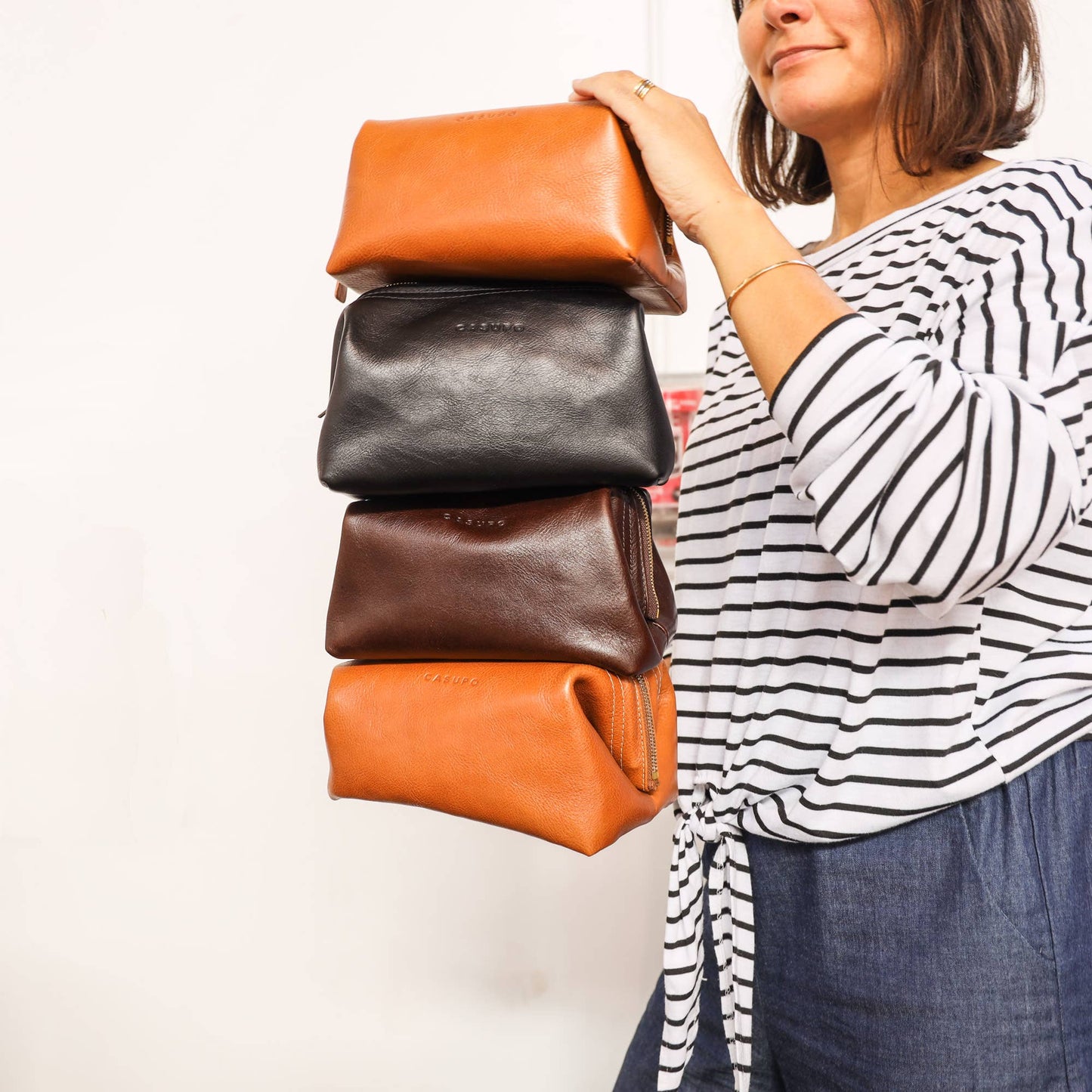 Leather Toiletry Bag -Natural