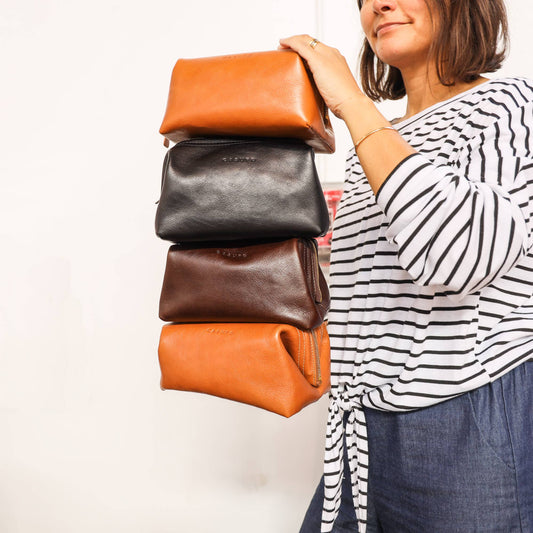 Leather Toiletry Bag -Natural
