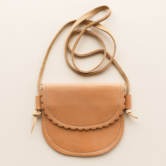 Little Girl Scalloped Leather Purse in Caramel