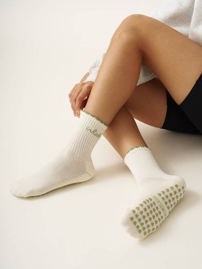 🧘🏼‍♀️ Inhale Exhale Grip Sock, Pilates Socks
