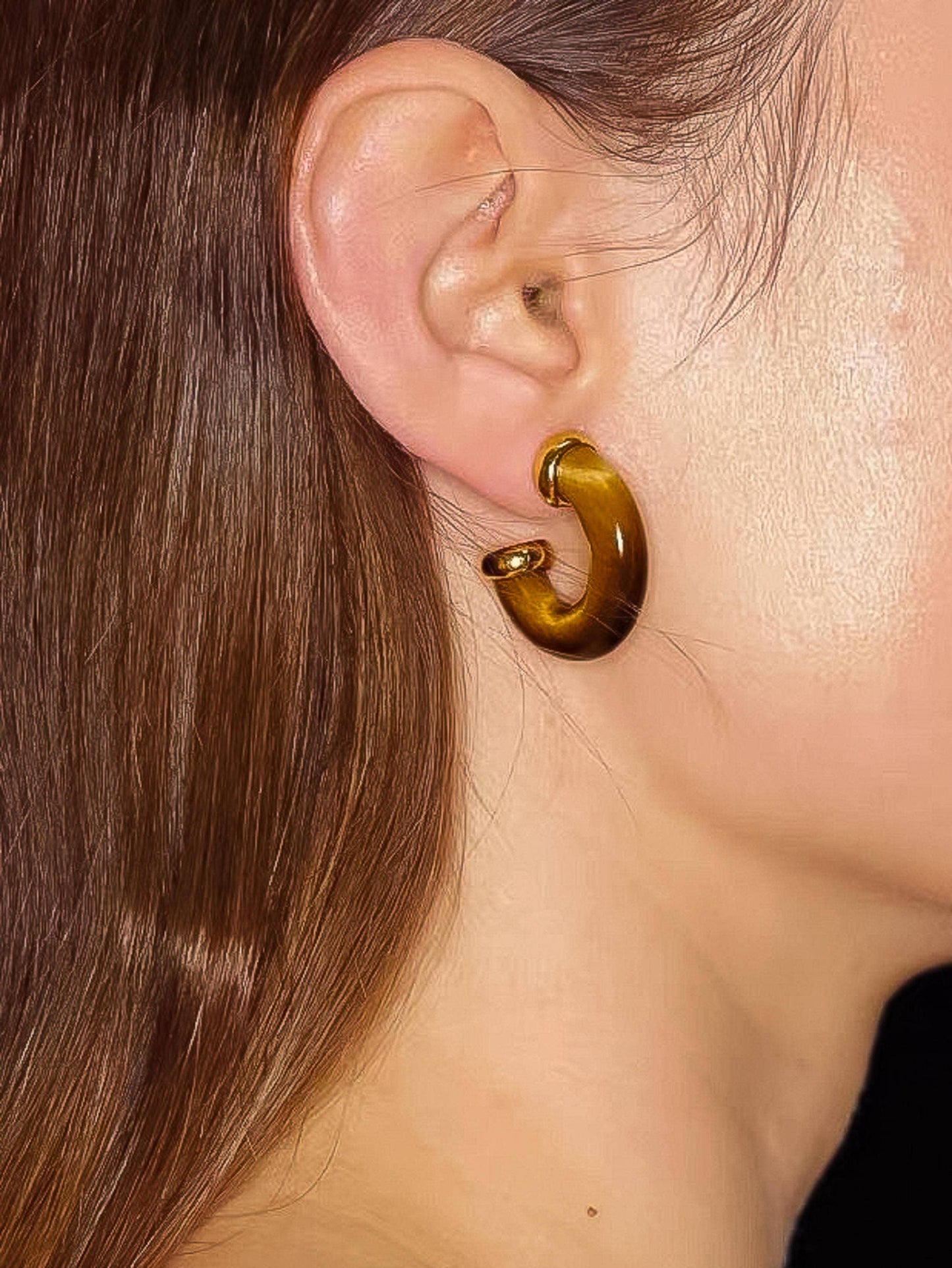 Quinnley 18K Gold Western Natural Stone Hoop Earring