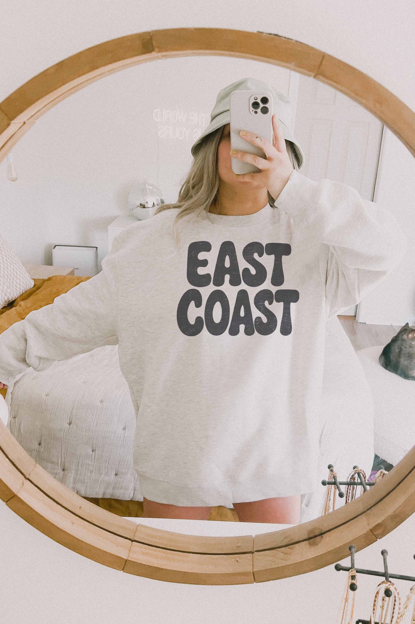EAST COAST OVERSIZED SWEATSHIRT