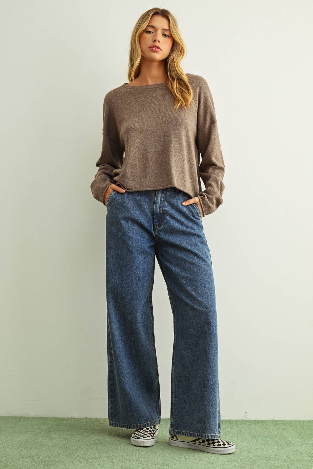 ESSENTIAL LONG SLEEVE ROLLING HEM TOP
